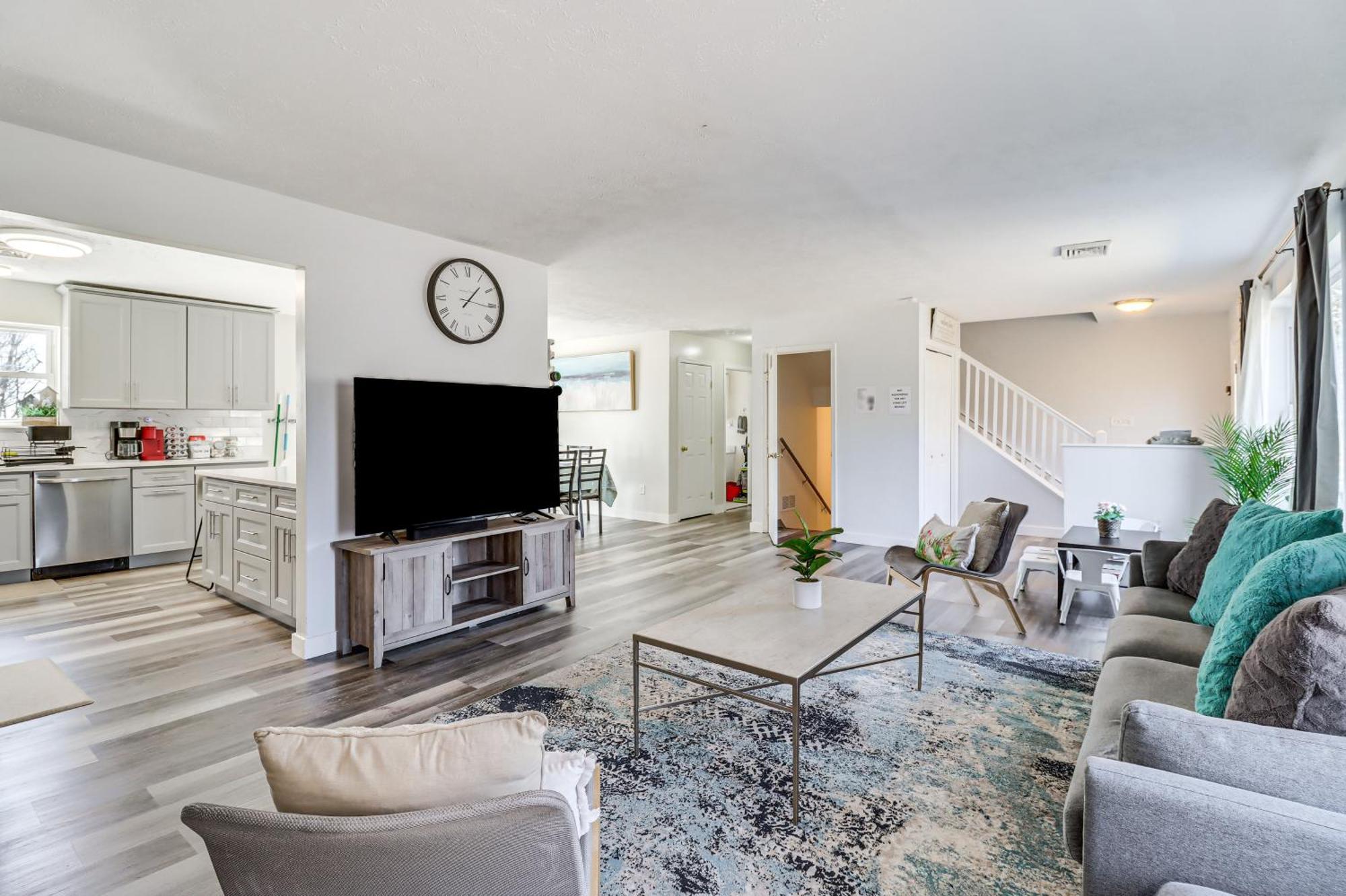 Peaceful Poconos Hot Tub And Game Room! Holiday home