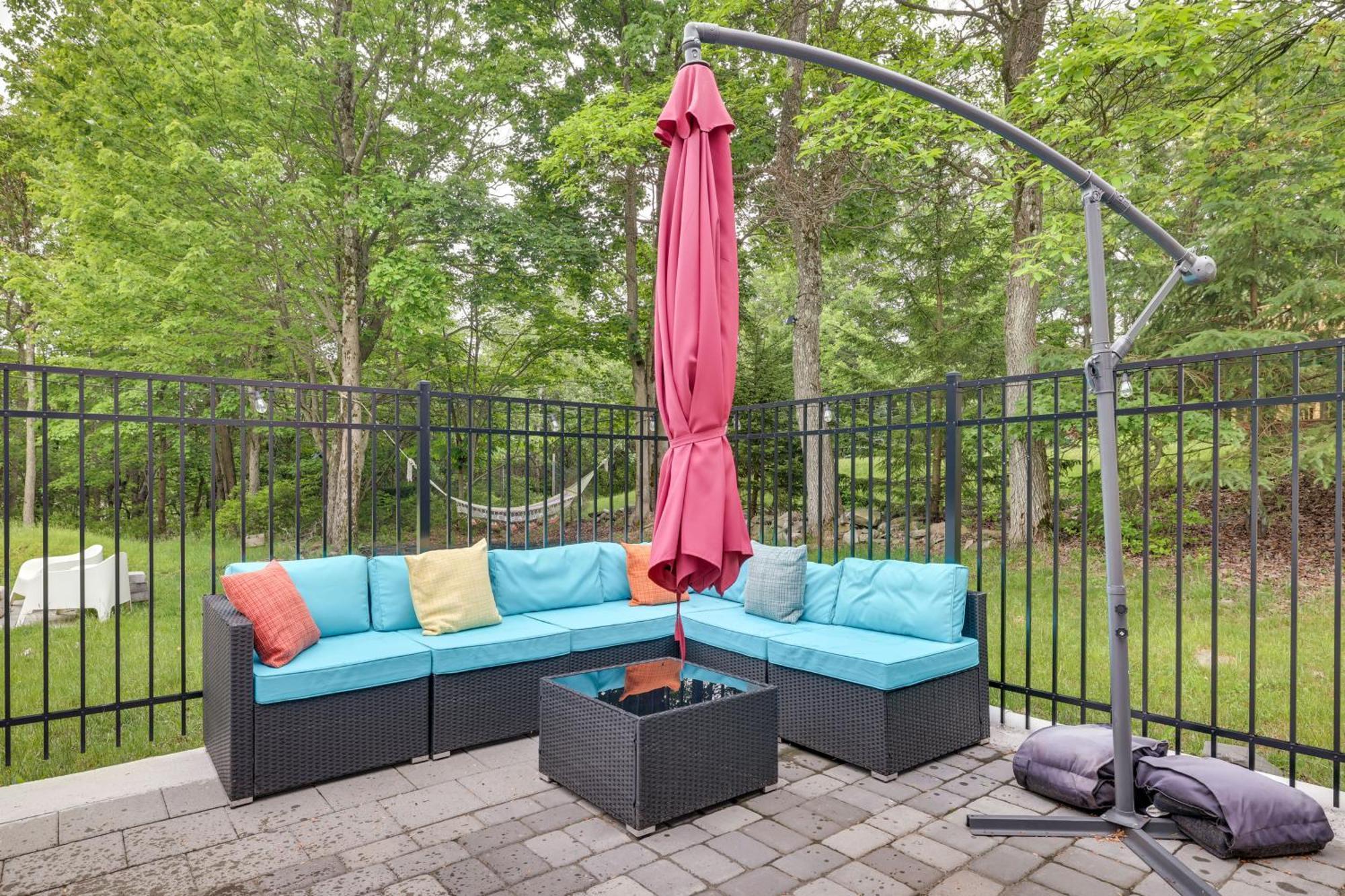 Holiday home Peaceful Poconos Hot Tub And Game Room! Long Pond